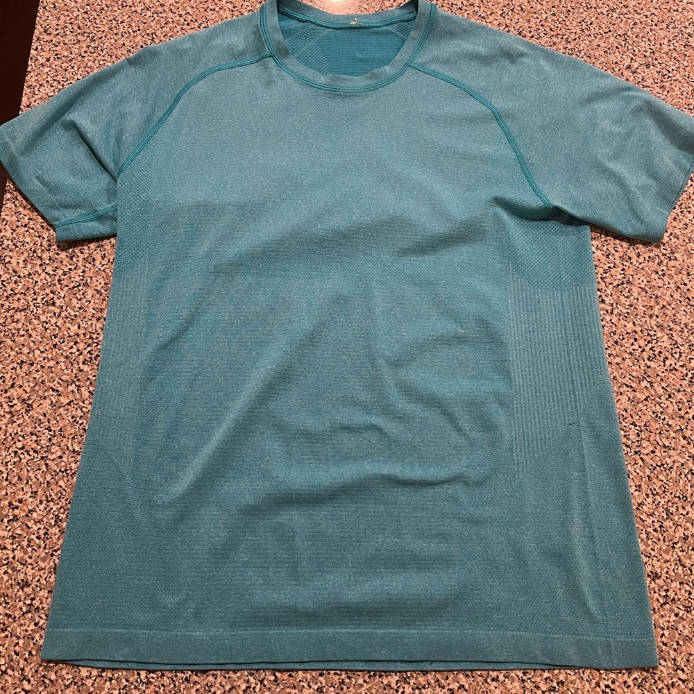 Men’s medium Lululemon T-shirt